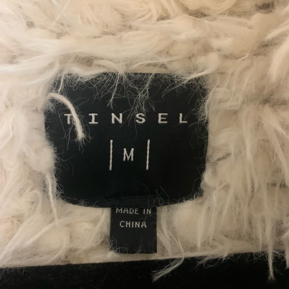 Cute fur lined cargo style vest - Picture 2 of 2